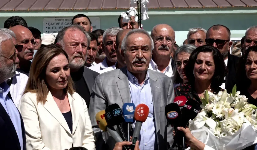 Selçuk Mızraklı serbest veradîya