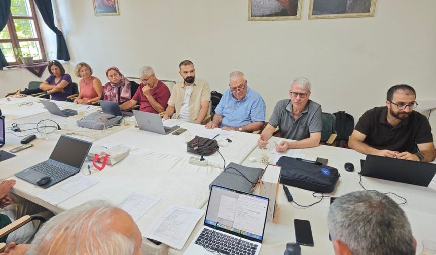 Grûba Xebate ya Vateyî reya 42. Amed de amey têhet