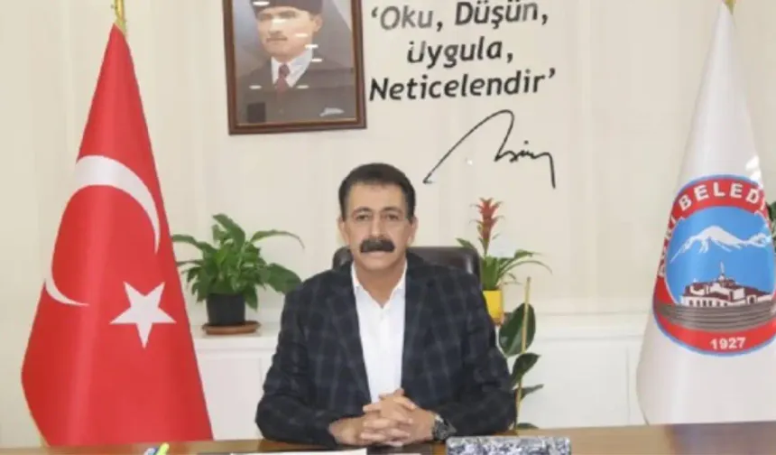 Hemserekê Şaredarîya Agirî Memet Akkuş wefat kerd