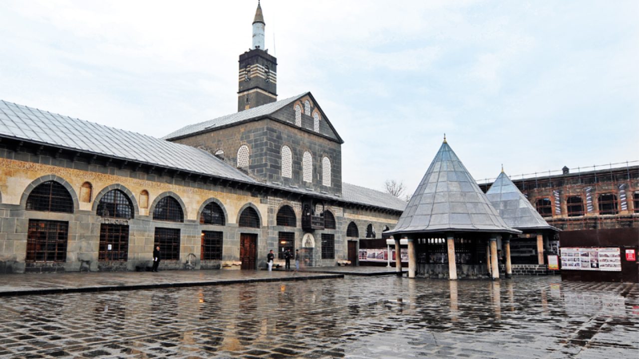 Diyarbakır Ulu Camii 1280X720