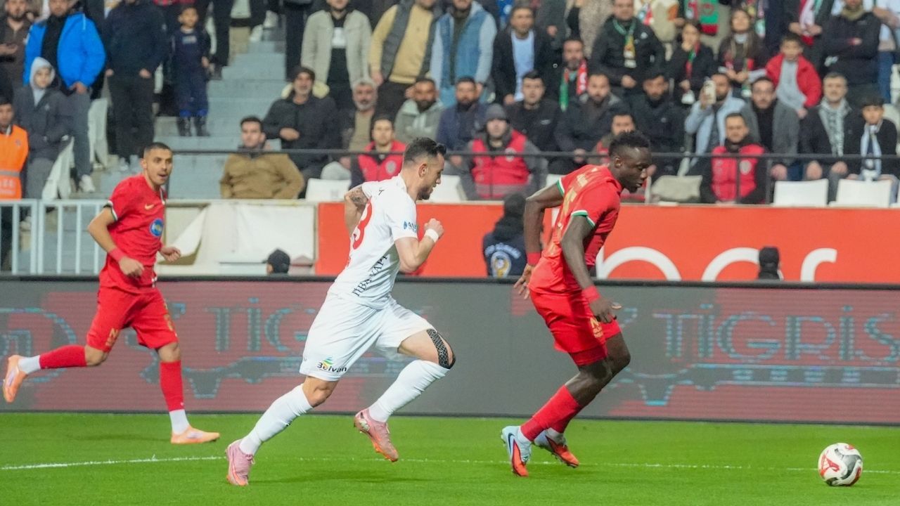 Cig Kofte Kuyruk (13)