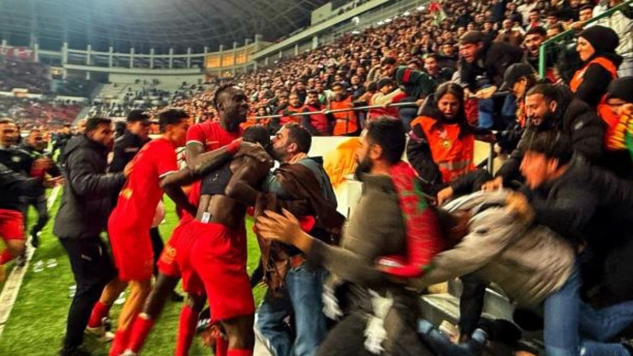 Cig Kofte Kuyruk (22)