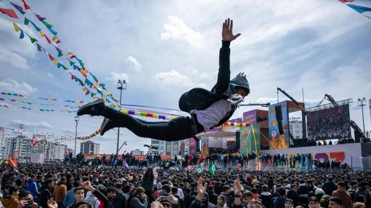 Adsız (Youtube Küçük Resmi)