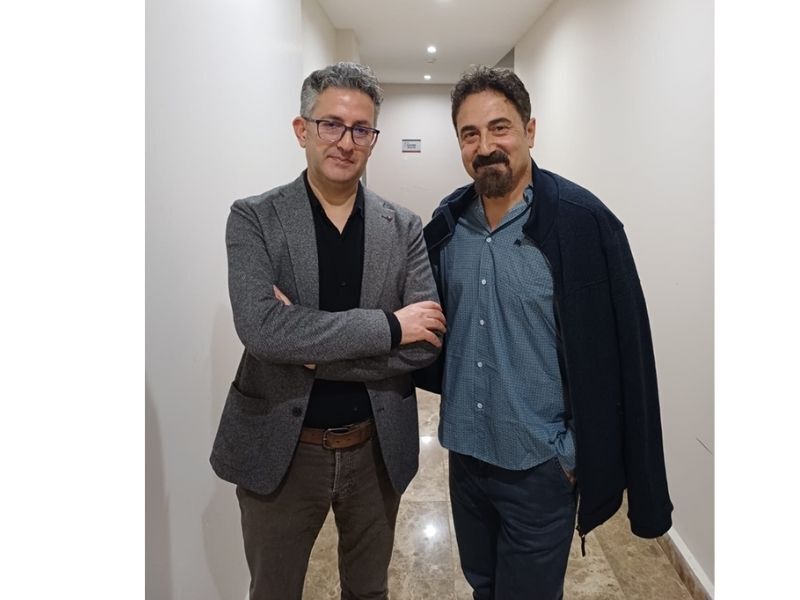 Mikaîl Aslan Û Delîl Dîlanar Yew Sahne De (2)