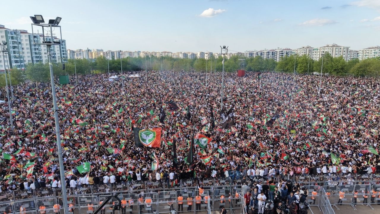 Amedsporî Ra Şayîya Şampîyonîye (2)