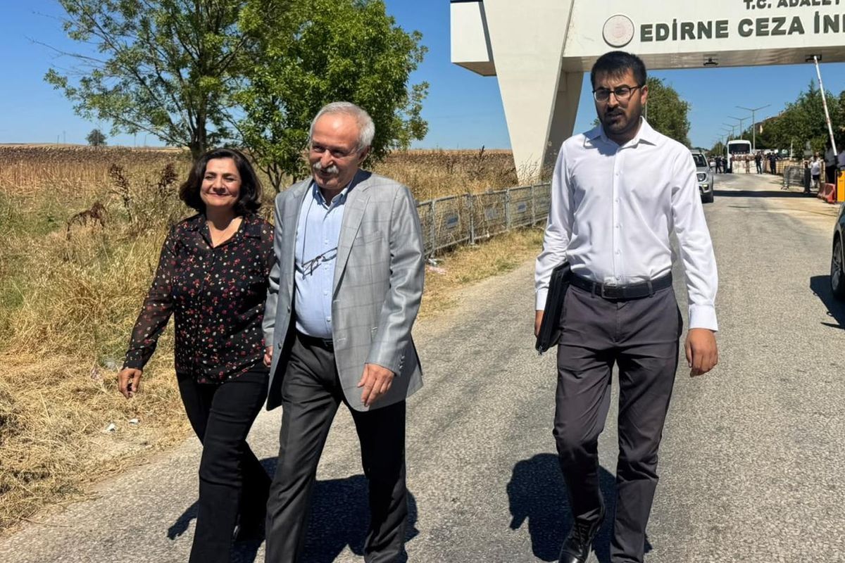 Diyarbakır’ın Eski Eş Başkanı Selçuk Mızraklı Tahliye Oldu