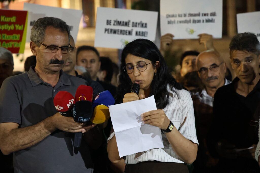 “Perwerdeyê Bi Ziwanê Dadîye (Zazakî Kurmanckî) Heqo Bingehîn O”1