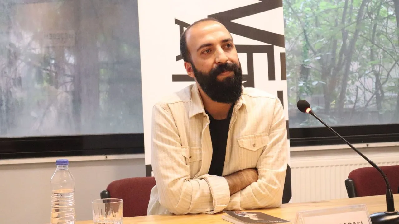 Umer Barası: Ez şîîre sey kiriştoxîya heqîqatan vînena
