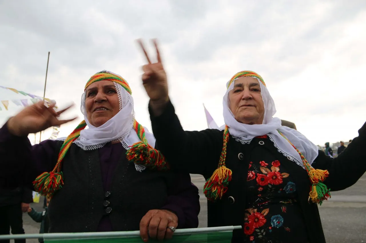 Mamoste Silêman: Warê Sîyasî û Komelkî de Yewîya Kurdan