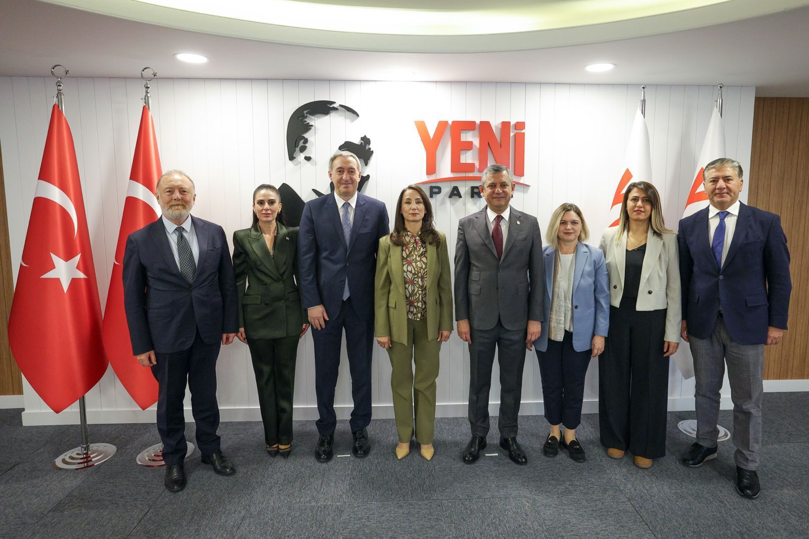 Ozgur Ozelî Paştî Da Aşitîye, Bakirhanî Sipas Kerd 1