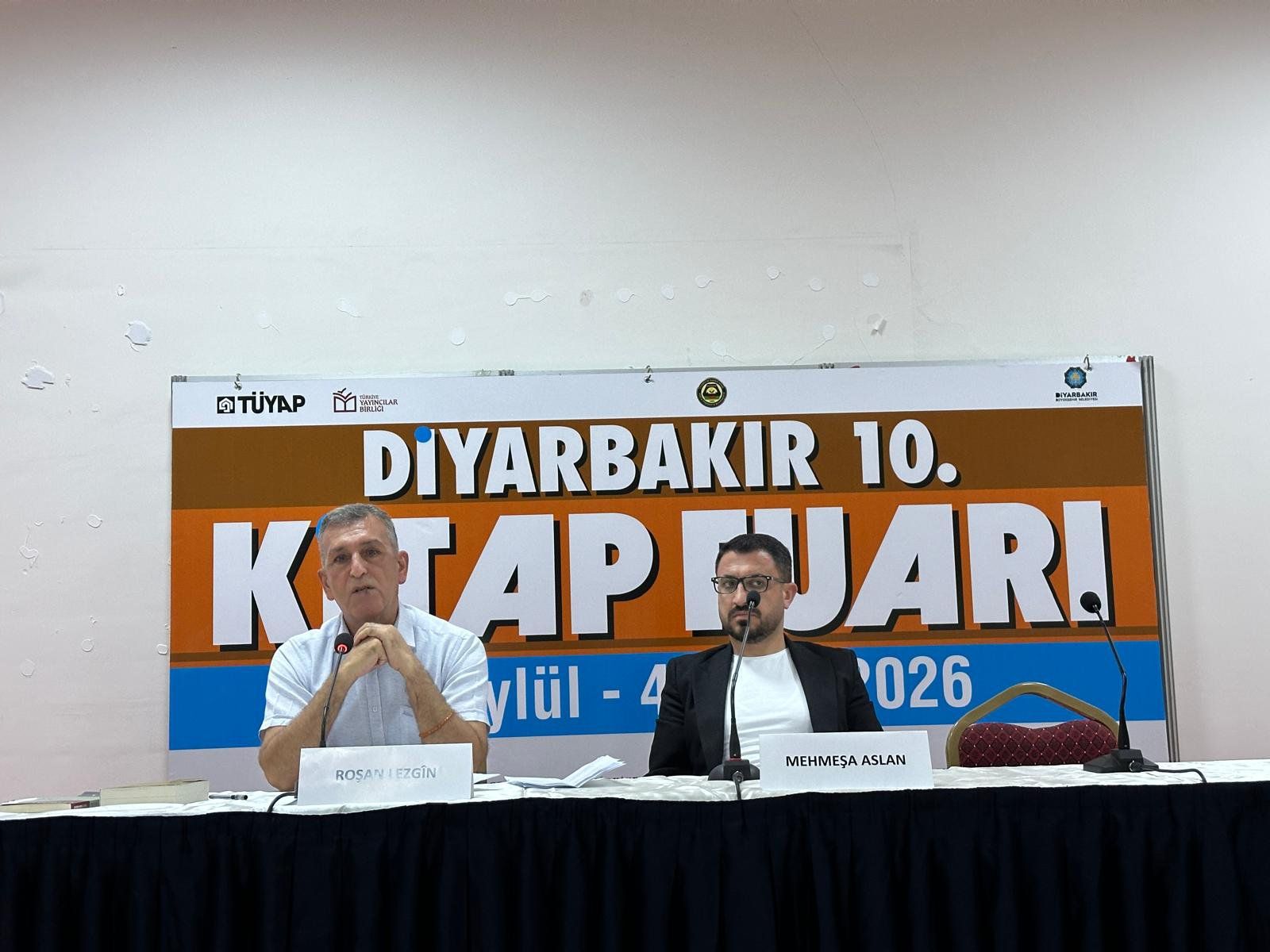 Zazakî de xebata ferhengan