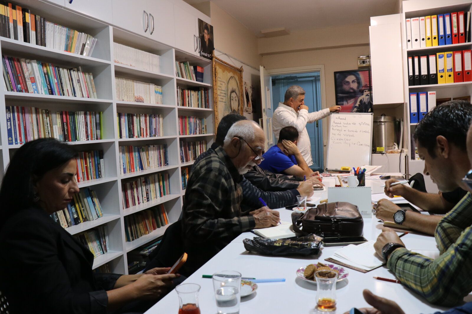 “Ziwan Tena Ziwan Nîyo, Ziwan Eynî Wext De Yew Şar O”